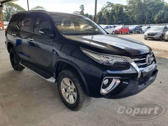 TOYOTA HILUX SW4  2018 SRX 2.8 D-4D TURBO DIESEL AUTOMÁTICA TOYOTA HILUX SW4  2018 SRX 2.8 D-4D TURBO DIESEL AUTOMÁTICA