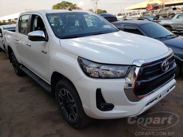 TOYOTA HILUX  2022 CD SRV DIESEL 2.8 AUTOMÁTICO  D-4D TURBO TOYOTA HILUX  2022 CD SRV DIESEL 2.8 AUTOMÁTICO  D-4D TURBO